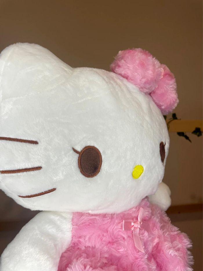 Peluche Hello Kitty en robe - photo numéro 4