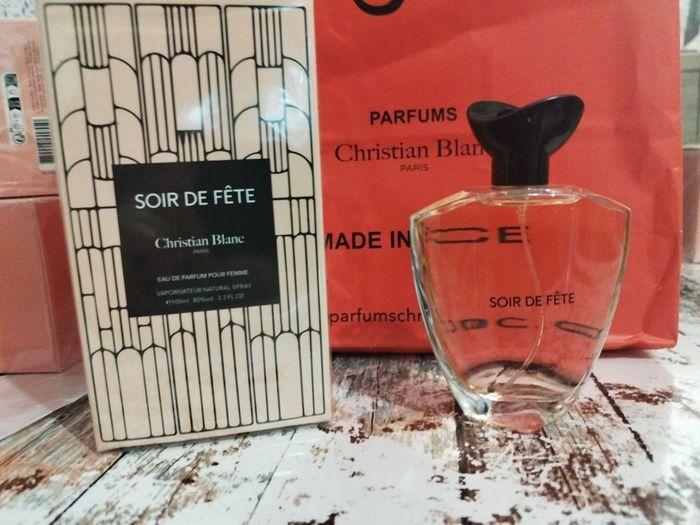 Parfum femme Christian blanc soir de fête - photo numéro 1