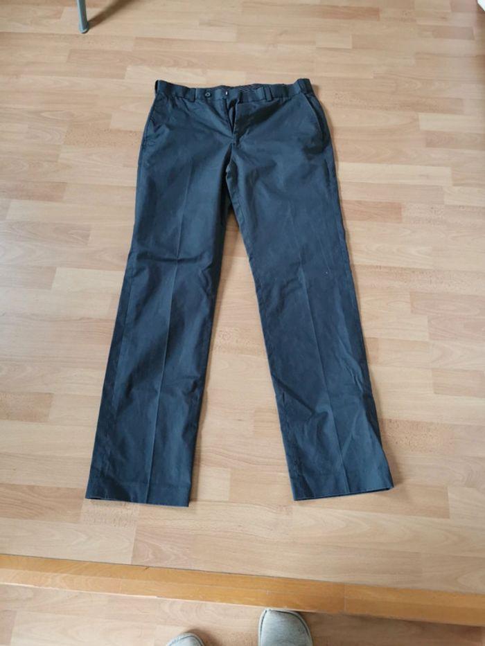 Pantalon neuf - photo numéro 1