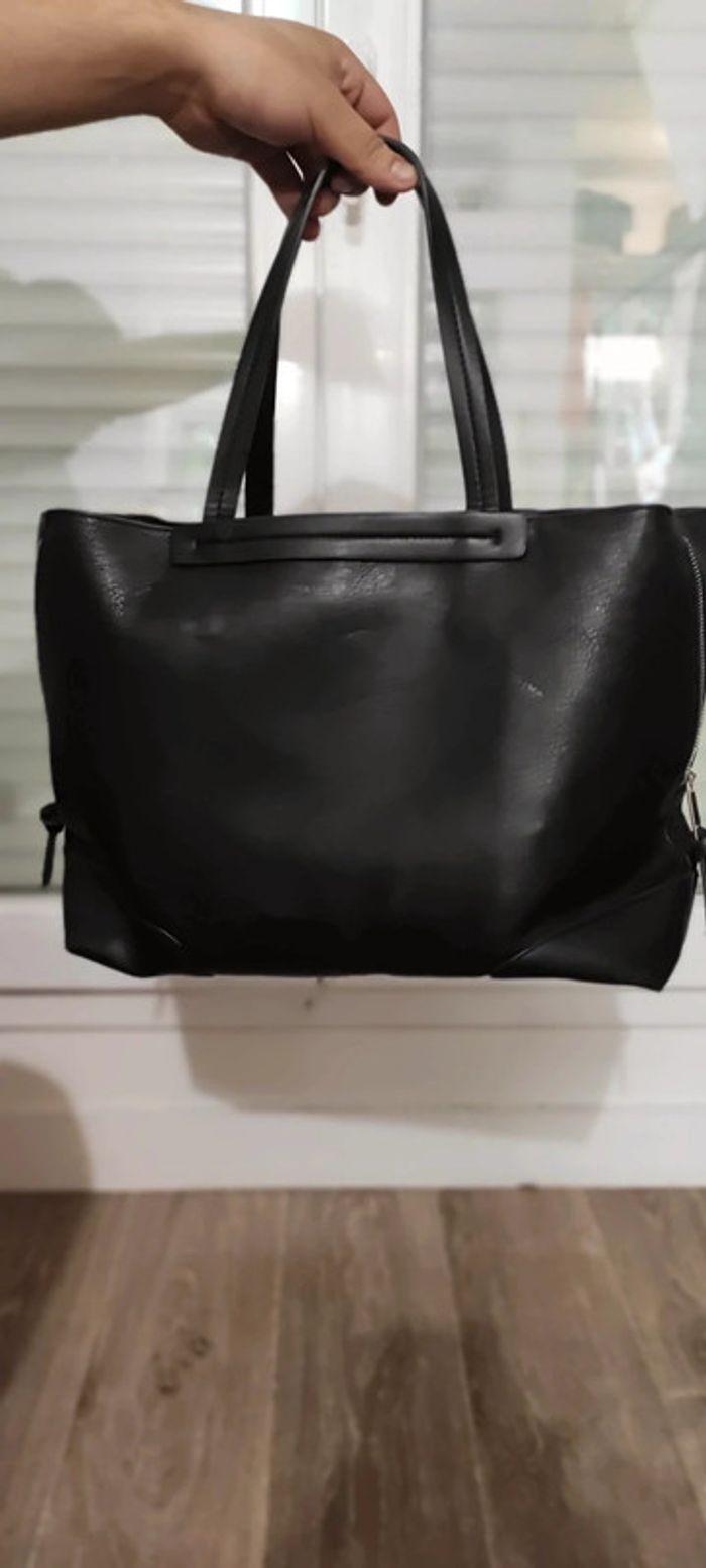 Sac noir - photo numéro 2