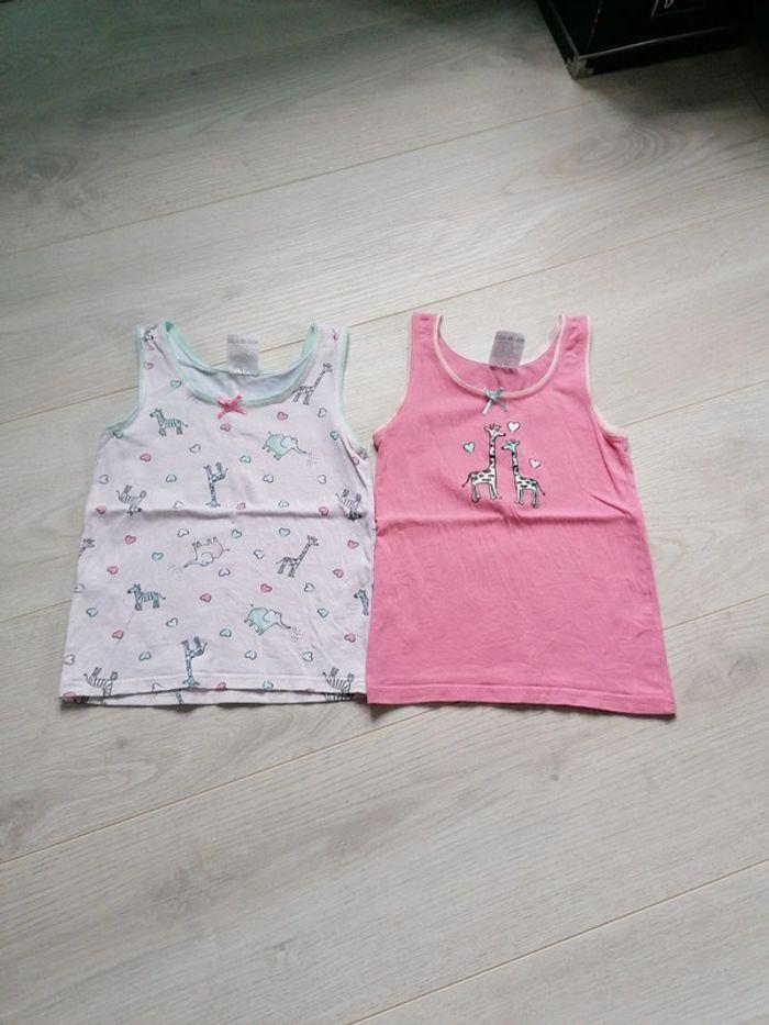 Lot de 2 maillots de corps fille. Taille 5 ans - photo numéro 1