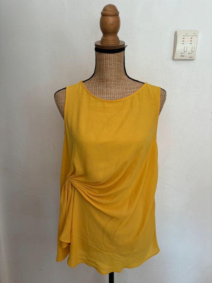 Magnifique top jaune Zara taille L correspond à un 40 - photo numéro 1