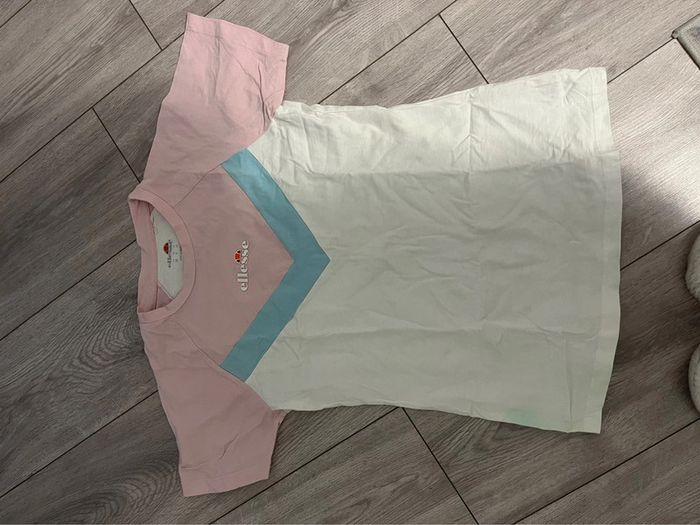 Vend tee shirt ellesse femme - photo numéro 1