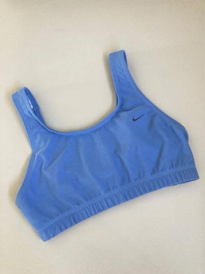 Brassière Nike XS - photo numéro 1