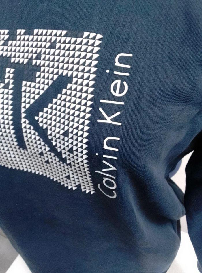 Sweat pull Calvin Klein femme taille M - photo numéro 4