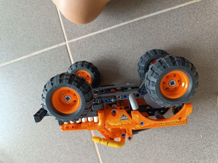 Lego Technic 42135 - photo numéro 5