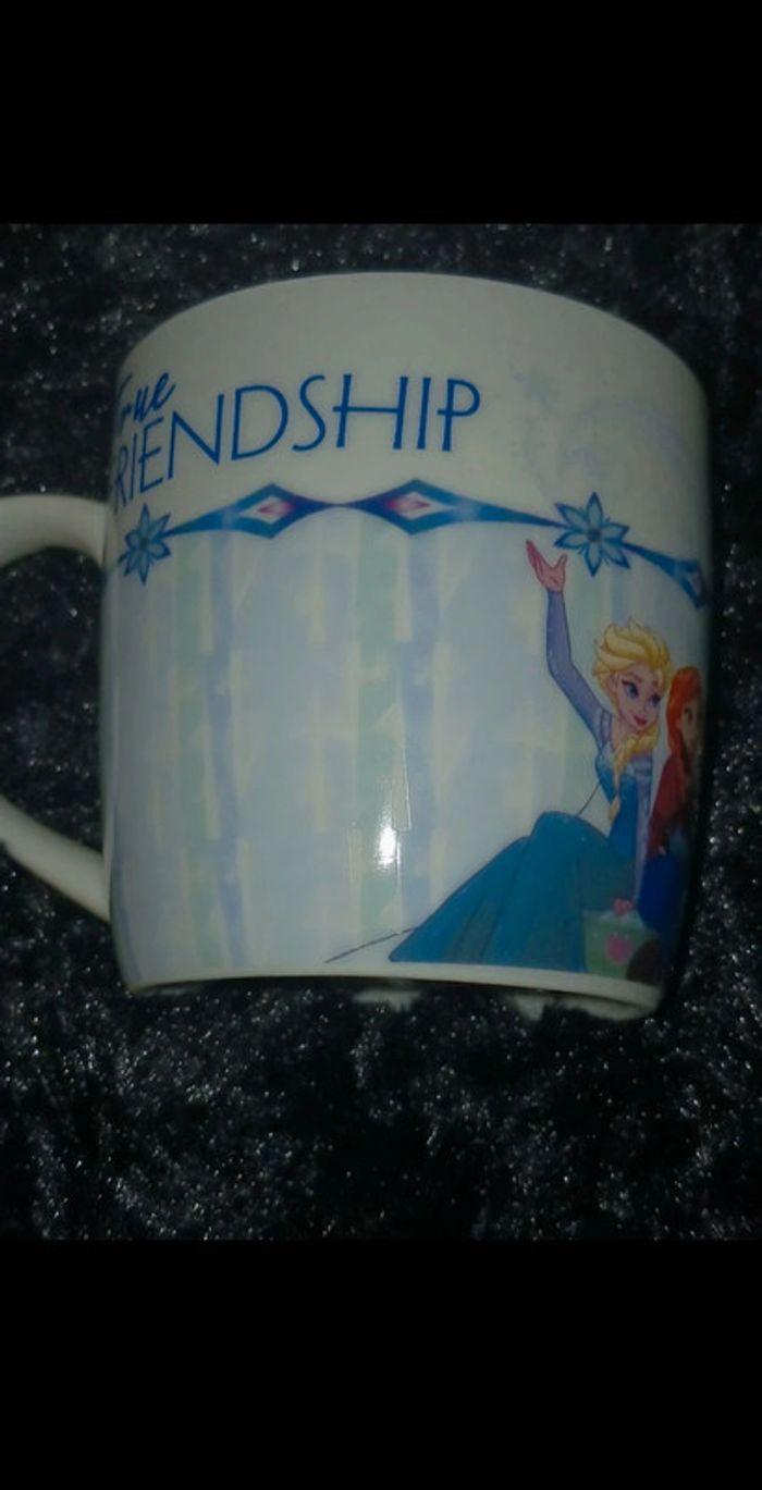 Assiette et tasse Reine des Neiges.  Disney - photo numéro 3