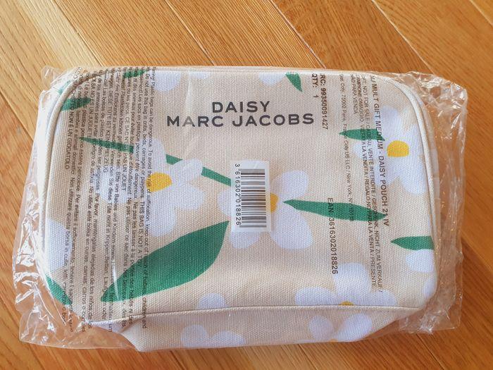 Trousse De Toilette "MARC JACOBS" en Toile Jaune Beige neuve sous blister. - photo numéro 4