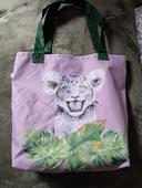 Tote bag