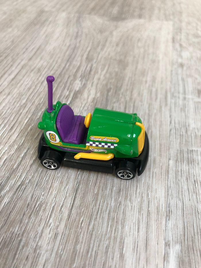 Lot 2 petites voitures Hotwheels - photo numéro 3