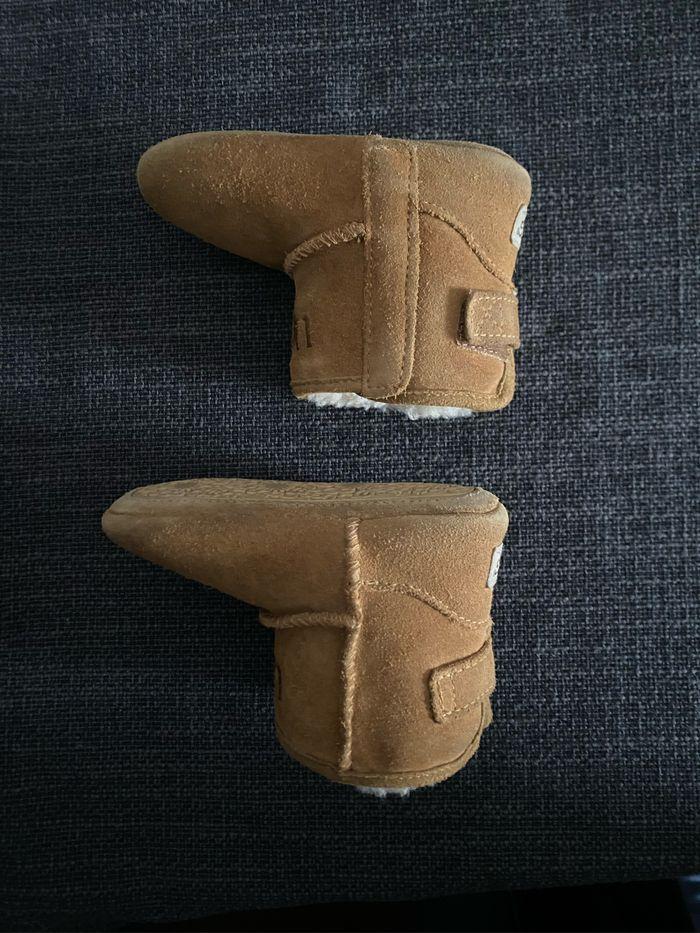 Chaussures bottes Mixte bébé Jesse II Fashion Boot UGG en cuir noisette 20,5 - photo numéro 4