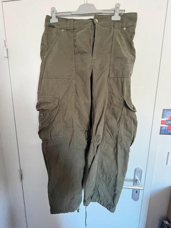 Pantalon cargo vert kaki Pull&Bear taille 44 - photo numéro 1