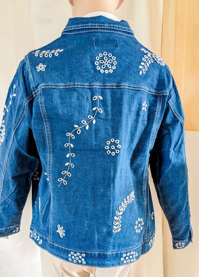 Veste en jean brodées fleurs Toscane taille 2/46 - photo numéro 4