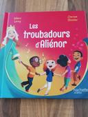 Livre les troubadours d'alénior