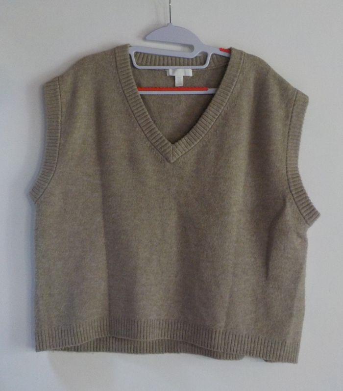 PULL H&M FEMME SANS MANCHES COL V MARRON CLAIR TAILLE M - photo numéro 1