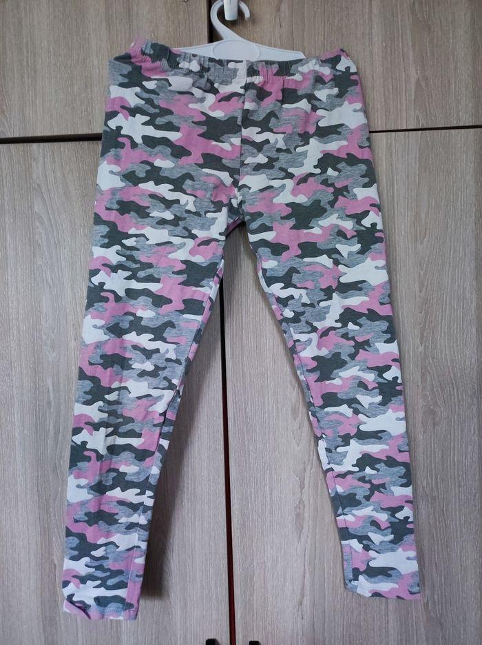 Pantalon imprimé camouflage rose 9 ans Primark - photo numéro 1