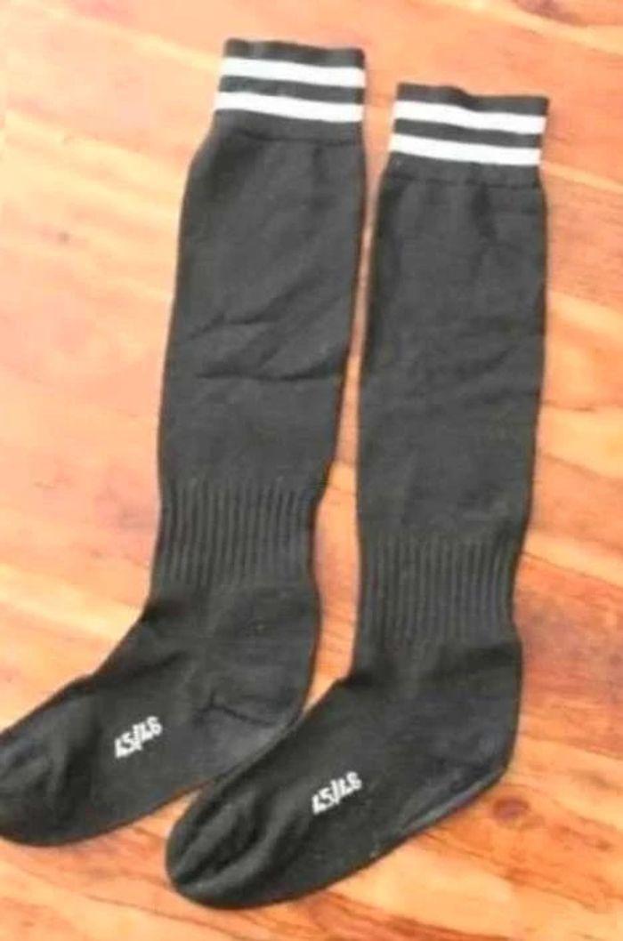 Chaussettes  hautes de sport  -  Noires  -  45/46 -  Gosport - photo numéro 1