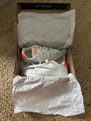 Baskets reebok blanc/orange pointure 30 neuf avec étiquette