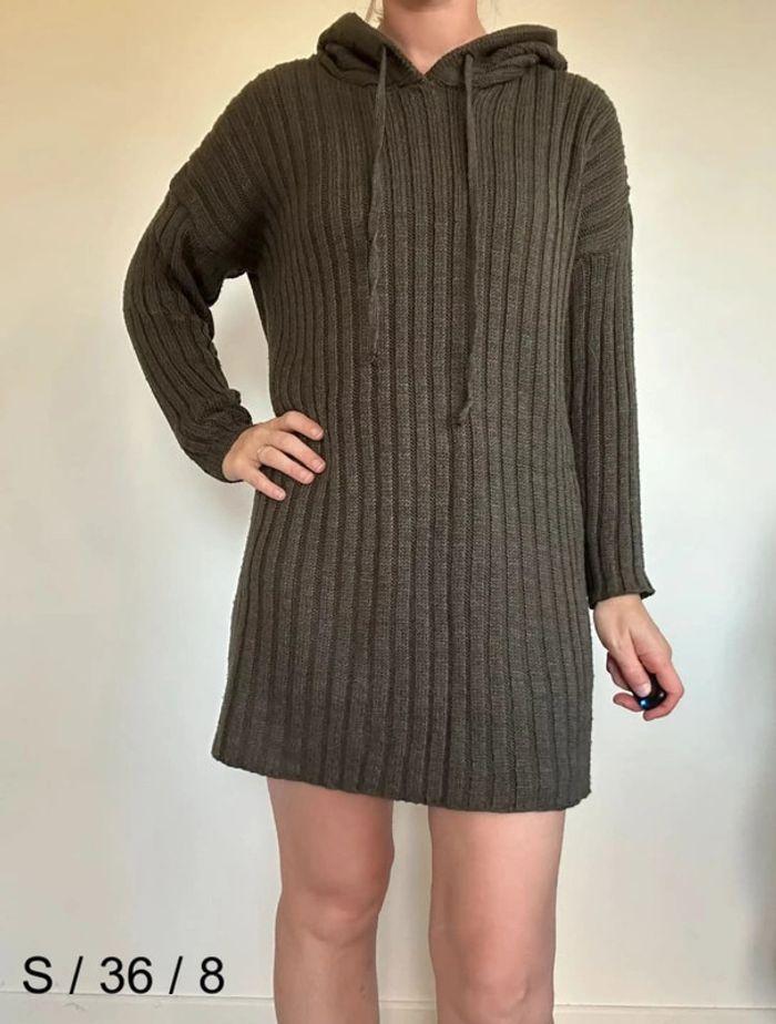 Robe pull kaki à capuche – Confortable, taille 36/38, très bon état 💖 - photo numéro 3