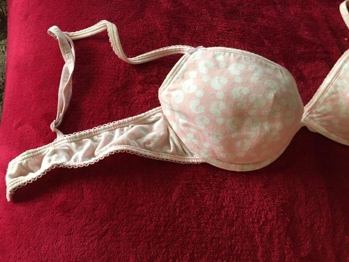 soutien gorge rose et blanc - photo numéro 3