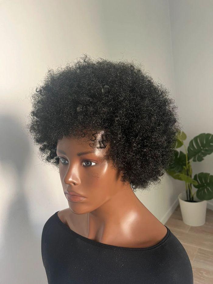 Belle perruque afro frisé - photo numéro 2