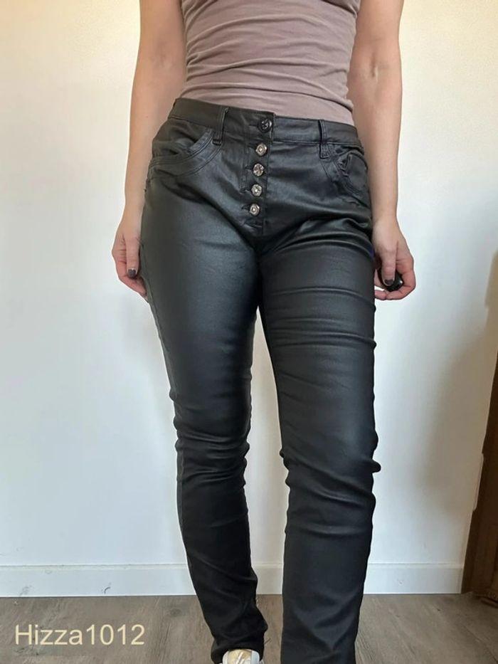 Pantalon slim huilé noir Place du Jour - Chic & Tendance, Taille 38, Très bon état 💖 - photo numéro 7