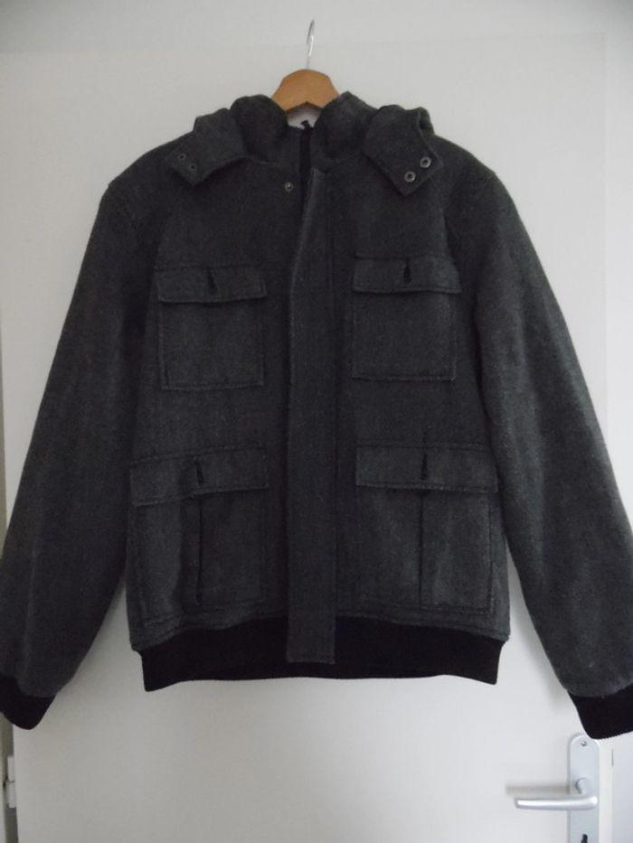 Beau manteau à capuche, taille XL - photo numéro 1