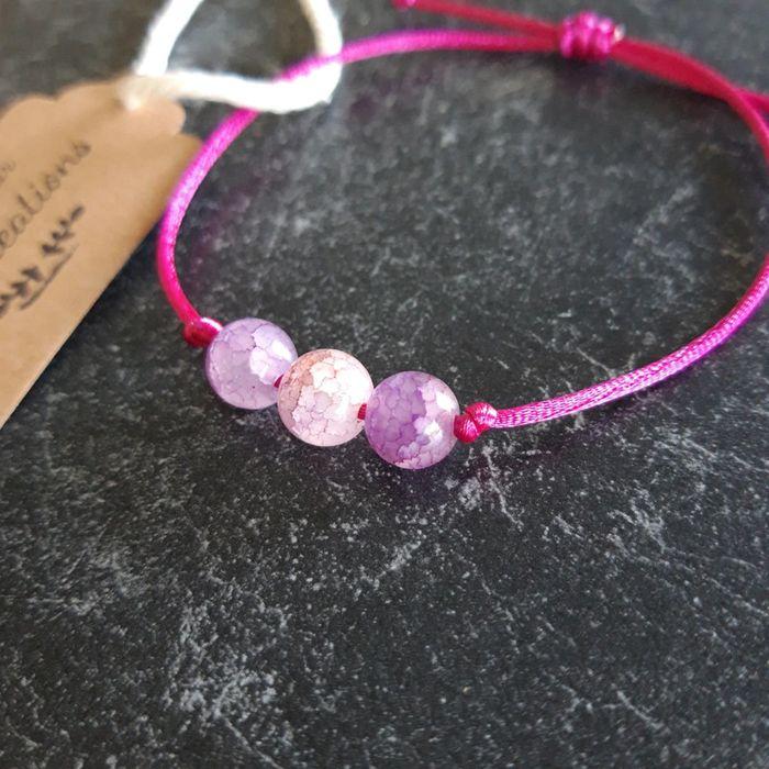 Bracelet cordon fuchsia et 3 perles rosée/violet B30 - photo numéro 4