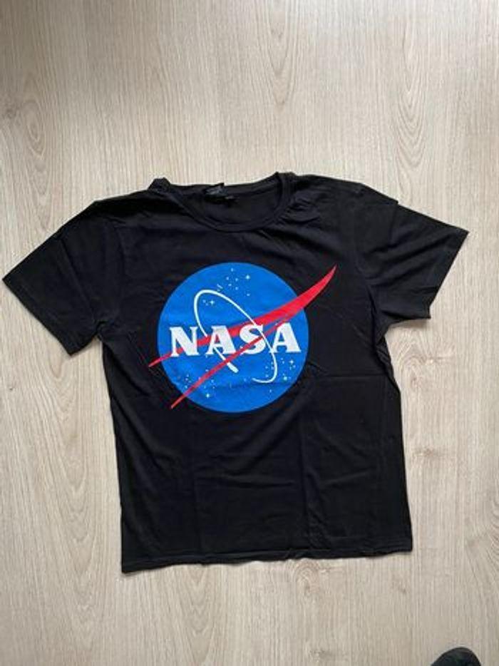 T-shirt noir Nasa - photo numéro 1