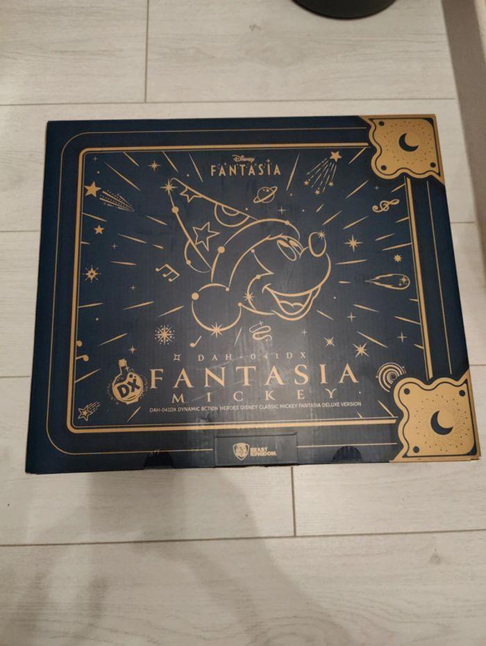 Fantasia Mickey Deluxe version "Beast kingdom" neuve - photo numéro 1