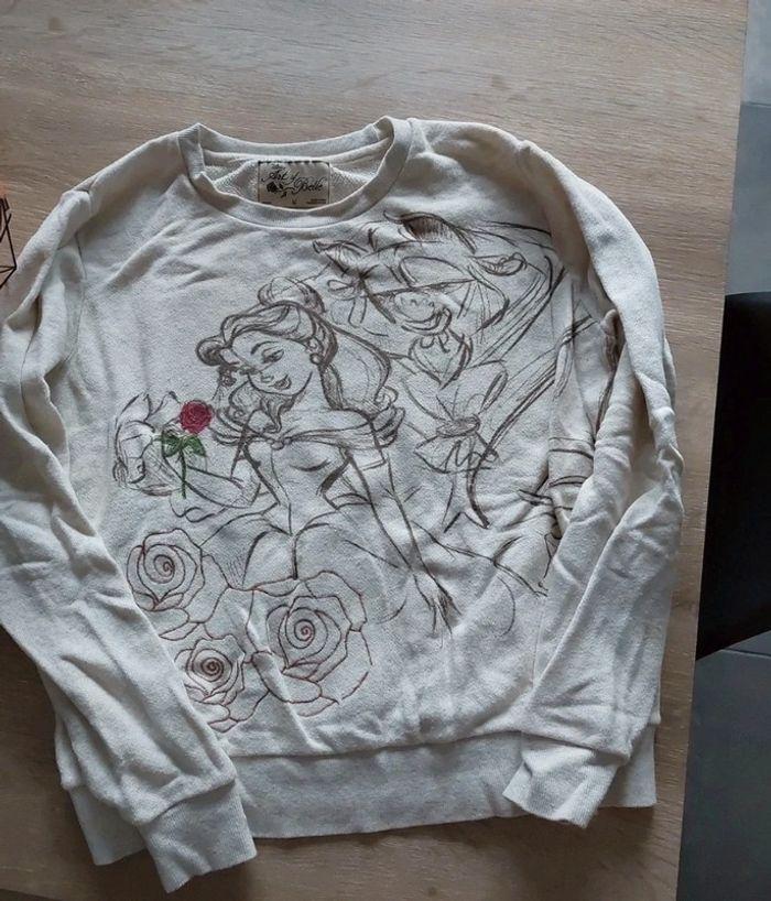 Pull Disney "The Art of Belle" édition limitée - photo numéro 2