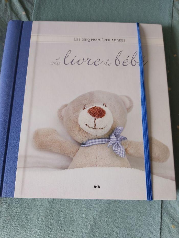 Livre de bébé - photo numéro 1