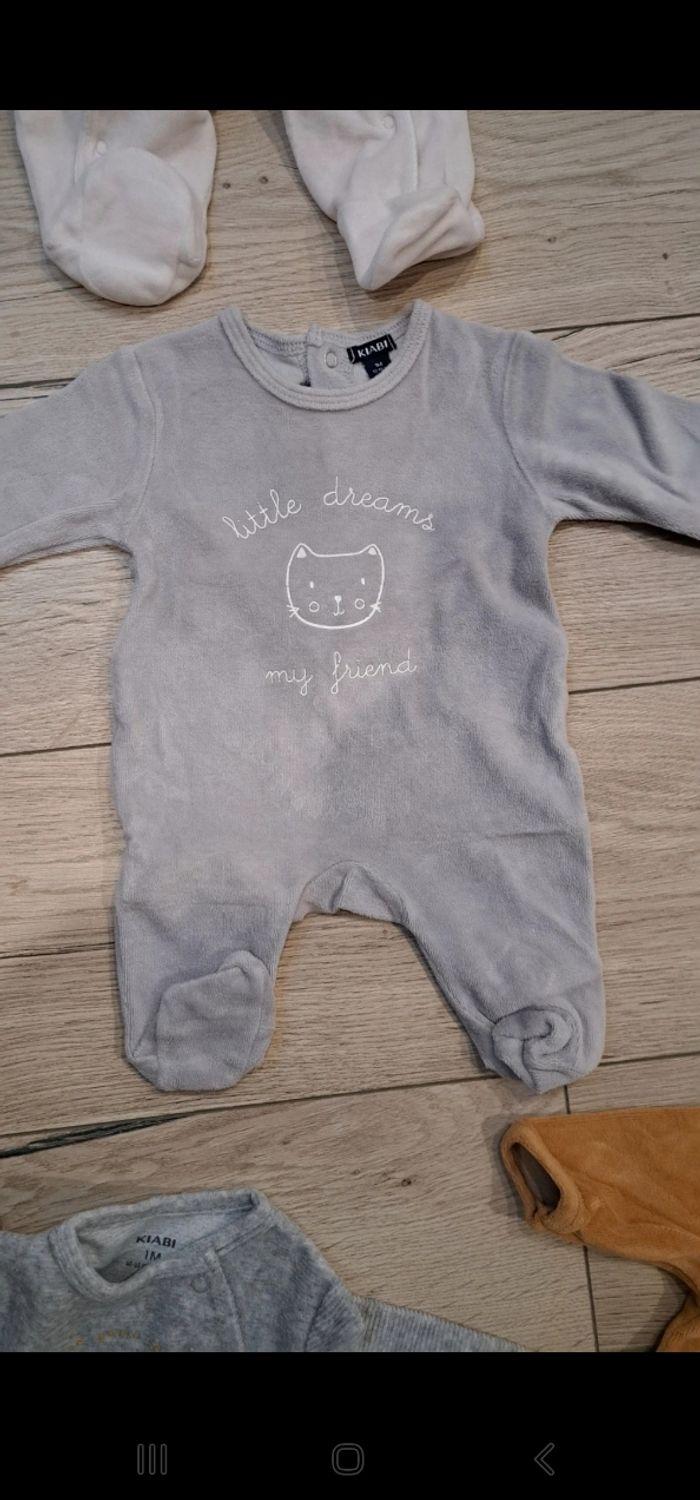 8 pyjamas bébé 1-3 mois - photo numéro 1