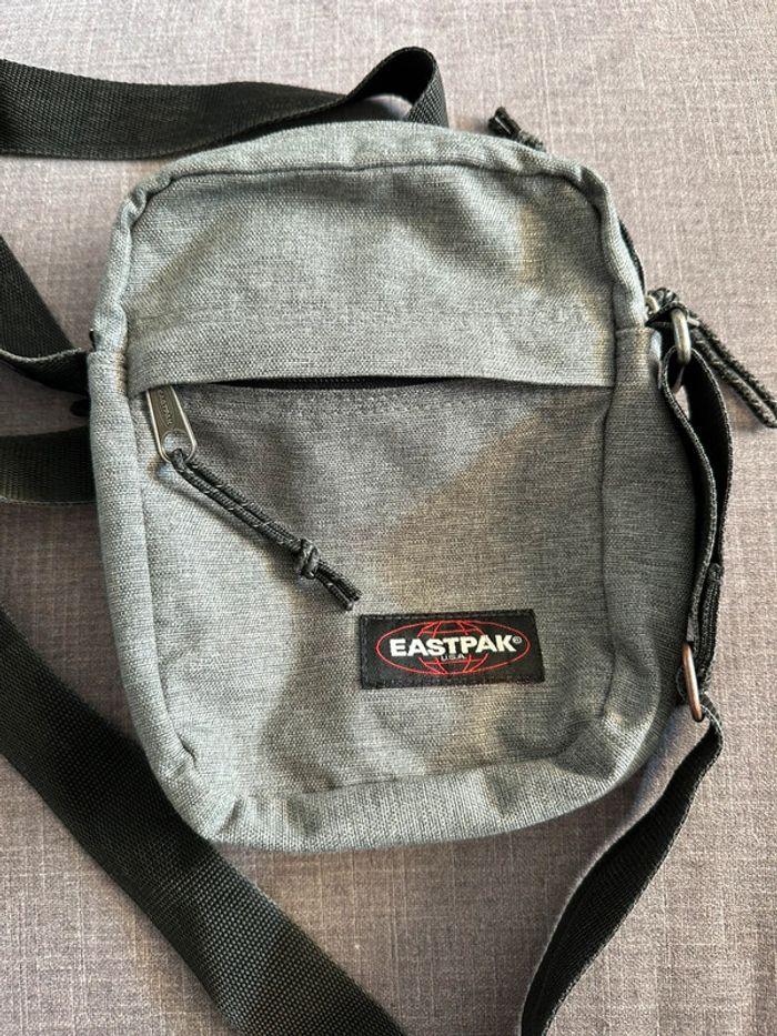 Sacoche eastpak - photo numéro 1