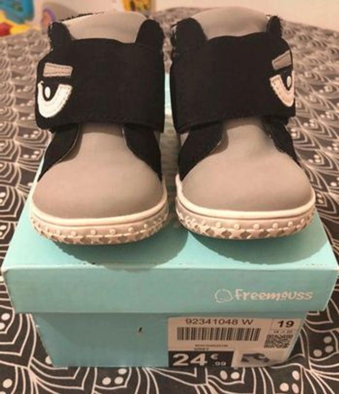 Chaussures bébé garçon taille 19 ! - photo numéro 3