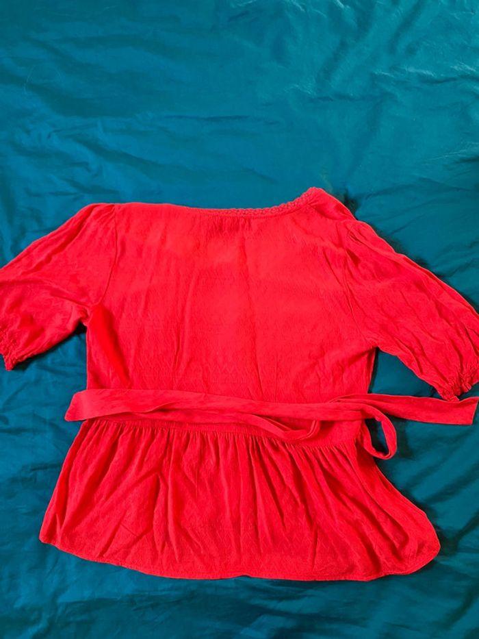 Blouse rouge avec cordons - photo numéro 2