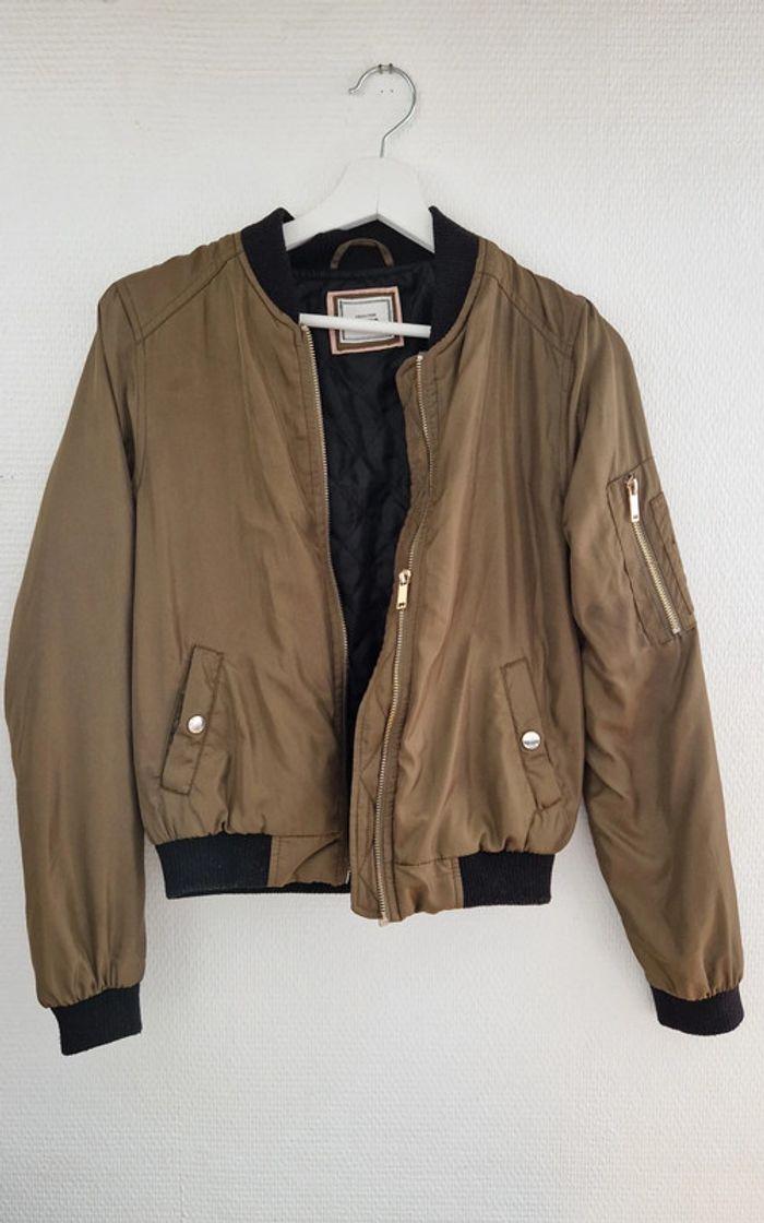 Veste type bomber kaki intersaison - photo numéro 1