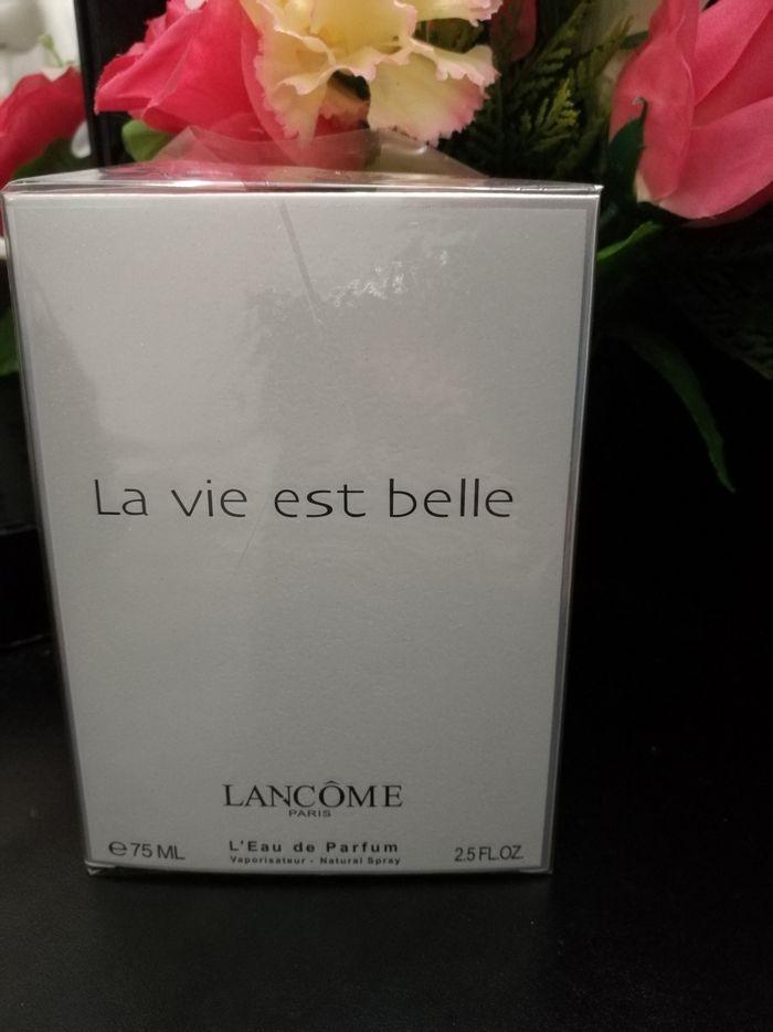 Parfum la vis est belle - photo numéro 1