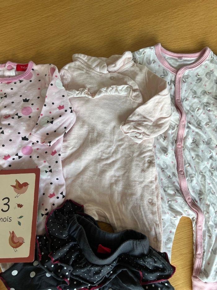 Lot 7 vêtements 3 mois bébé fille r1 - photo numéro 3