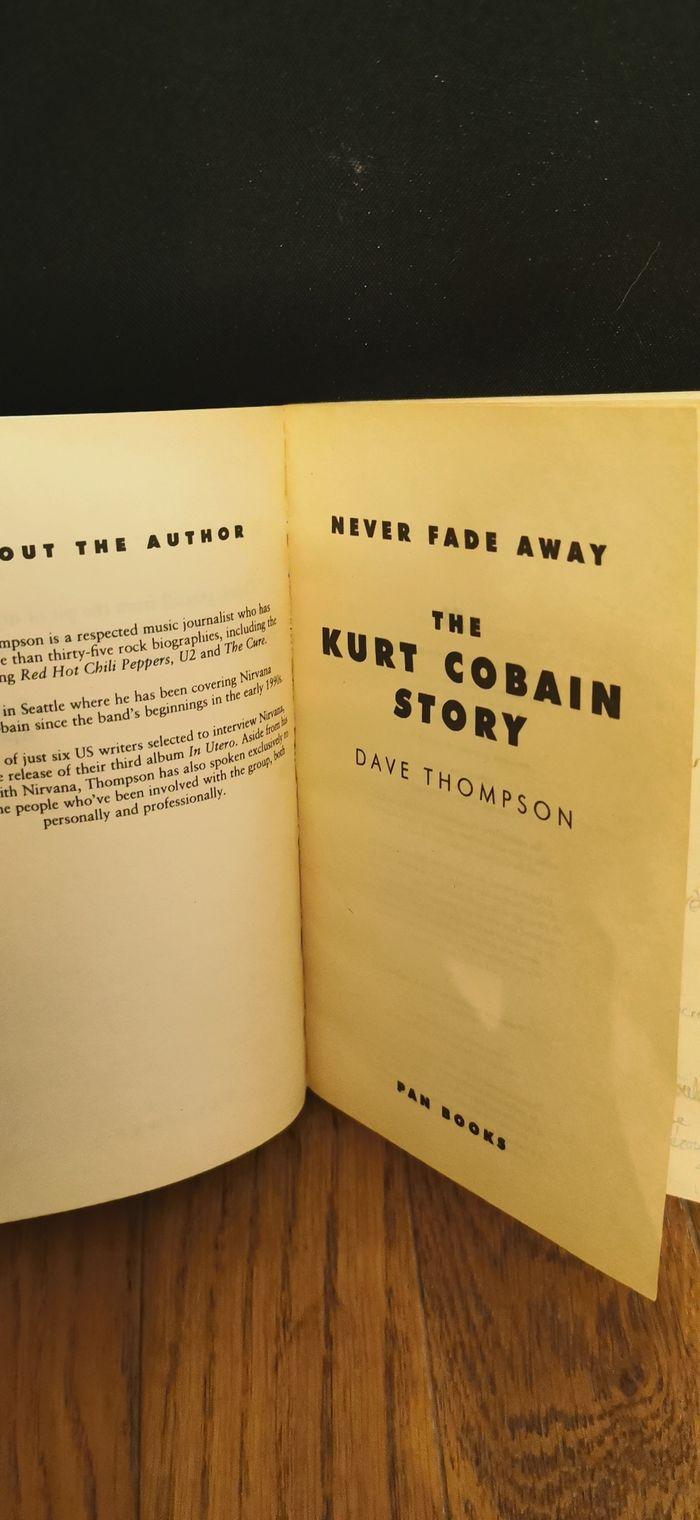 Rare livre kurt Cobain Never fade away - photo numéro 3