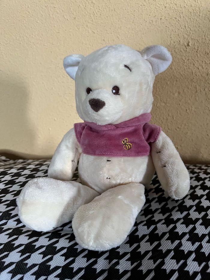 Peluche doudou Winnie l’Ourson