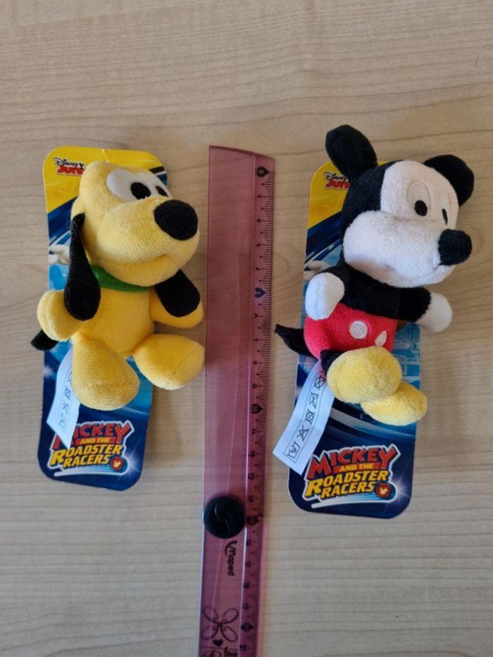 Lot de 2 minis peluches Disney Mickey et Pluto Mickey and the Roadster Racers - photo numéro 3