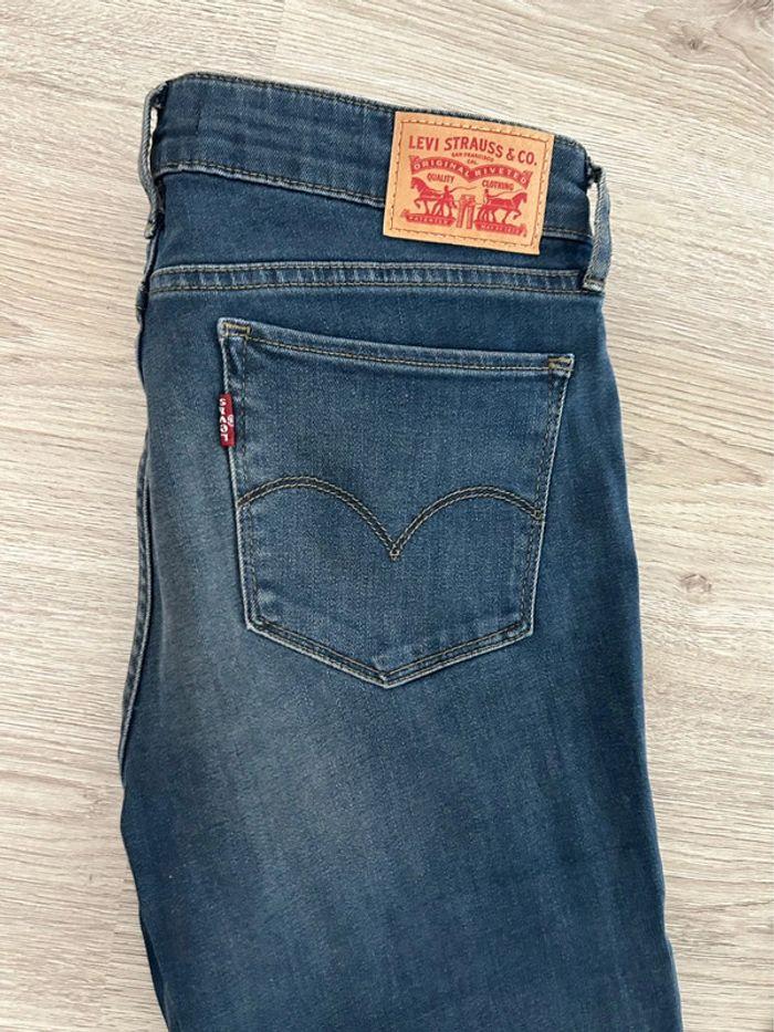 Jean Levi’s femme 712 Slim taille 28 - photo numéro 2