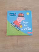 Peppa fait du vélo