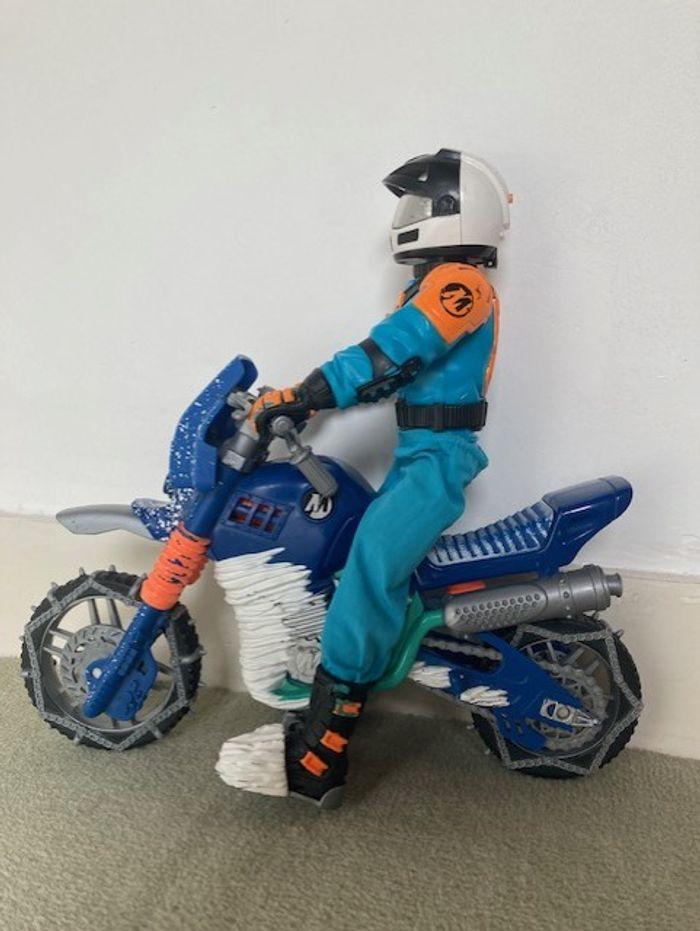 Moto neige action man - photo numéro 1