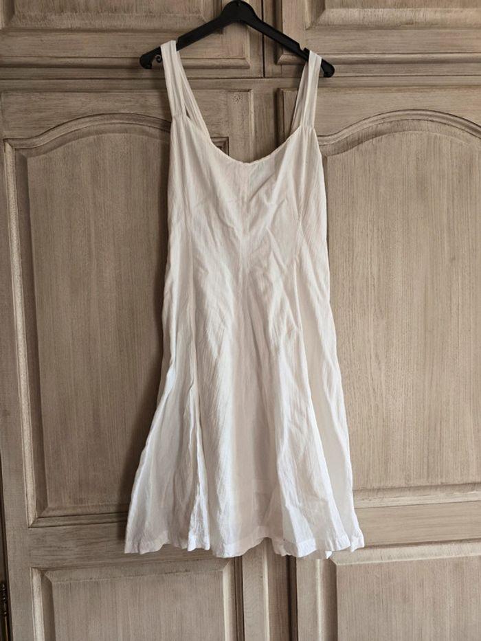 Robe blanc du nil taille 3 - photo numéro 1