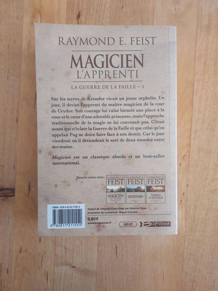 Livre de Raymond E. Fest, Magicien-L'apprenti T.1 - photo numéro 2