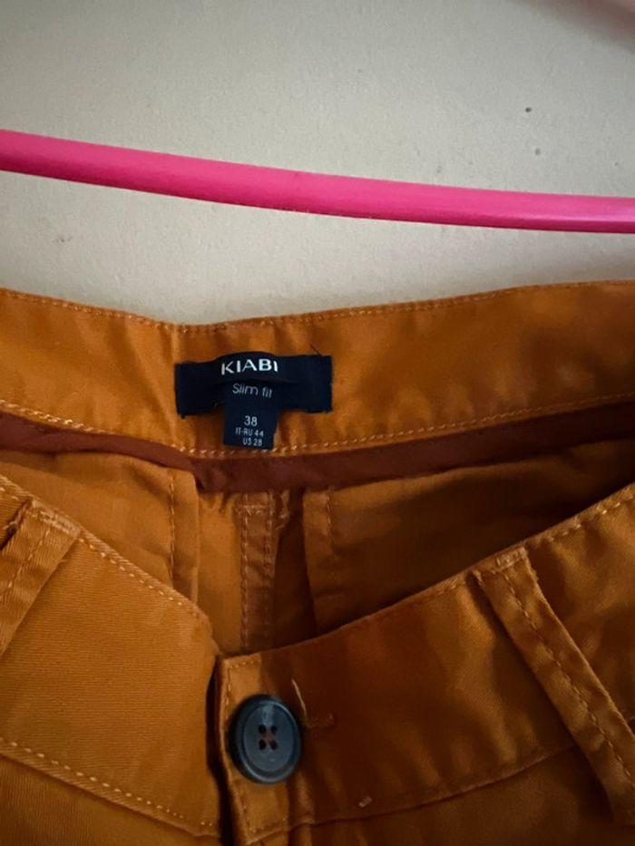 Pantalon Kiabi slim 38 très bon état - photo numéro 2