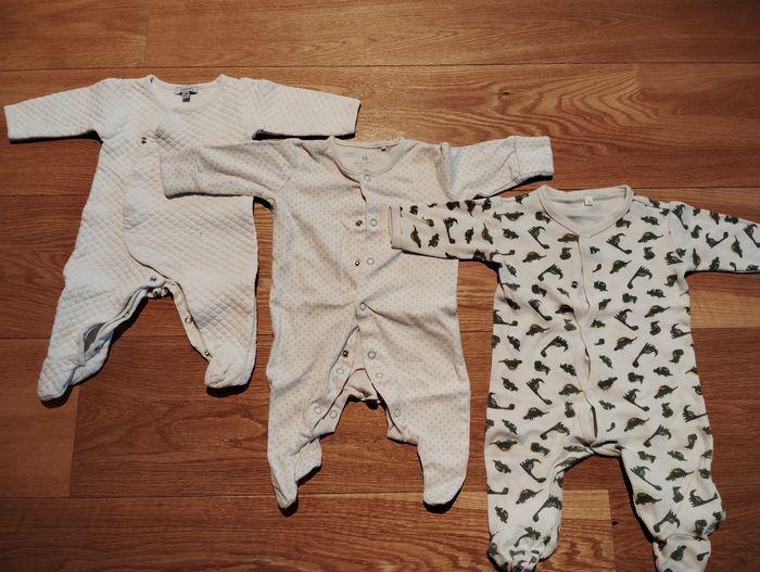 6 Pyjamas bébé - 1 mois - photo numéro 2