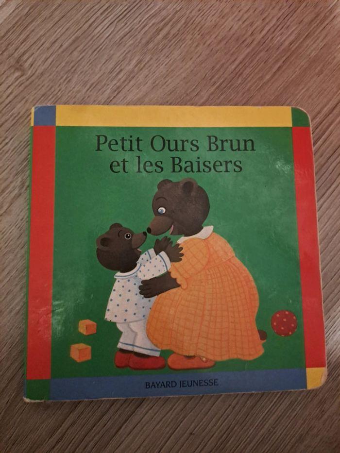 Petit ours brun et les baisers - photo numéro 1